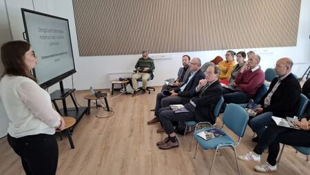 Udeleženci posveta o omogočanju multimodalne mobilnosti 