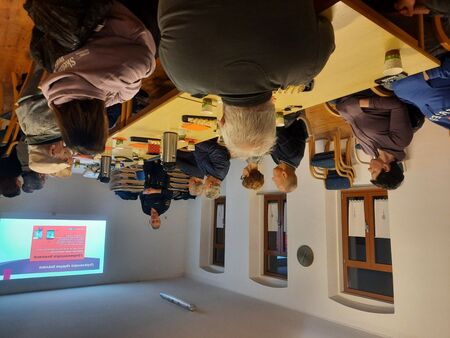 Ostrožani na predavanju policistov 