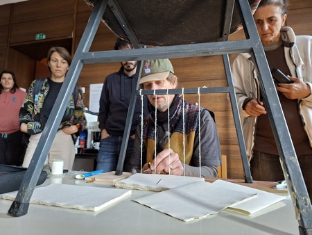 Šivanje knjižnega bloka, mojster Peter Koštrun