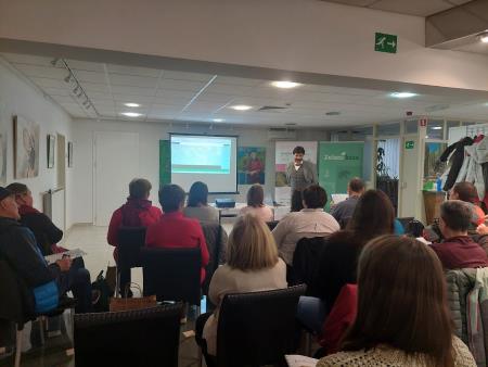 Damjan Debevec predstavlja svojo izkušnjo predstavljanja Cankarjeve dediščine v Vrhniki