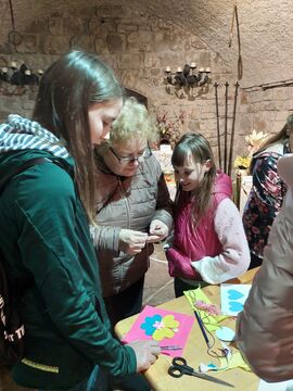 Ustvarjalno delavnico so vodile učiteljice OŠ Jelšane 
