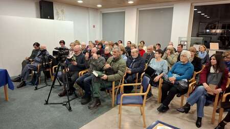 Obiskovalci prvega predavanja iz cikla, posvečenega Ketteju in Cankarju